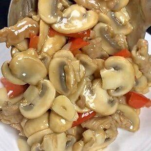 Грибы жареные с мясом