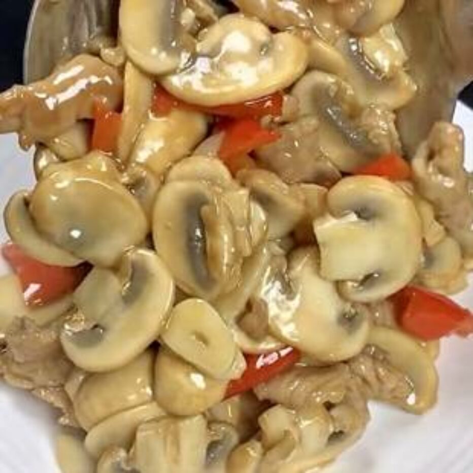 Грибы жареные с мясом