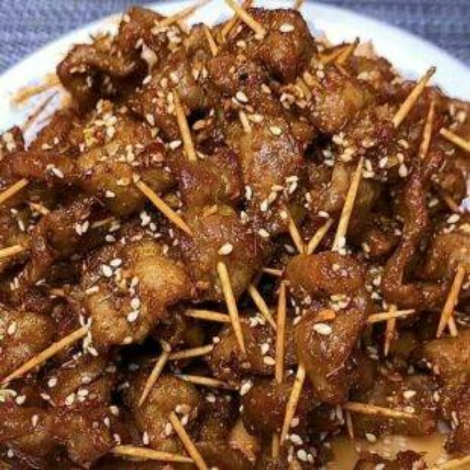 Мясо на шпажках