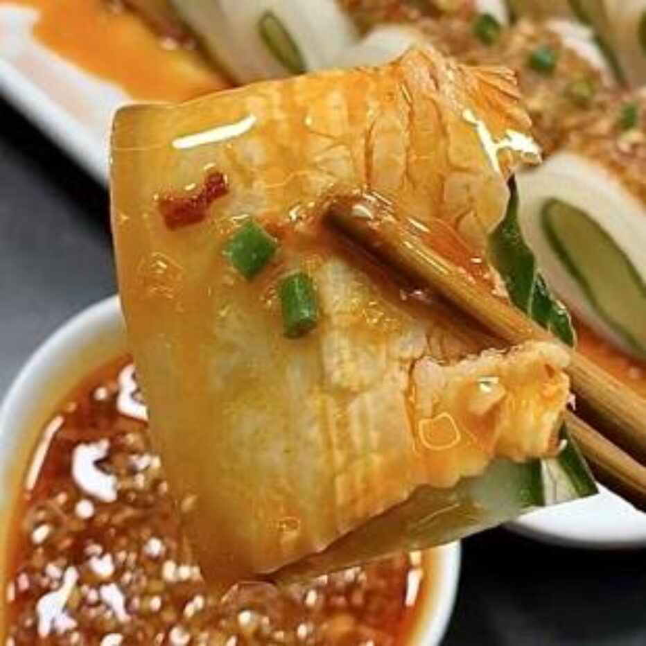 Мясо с огурцом пластинками