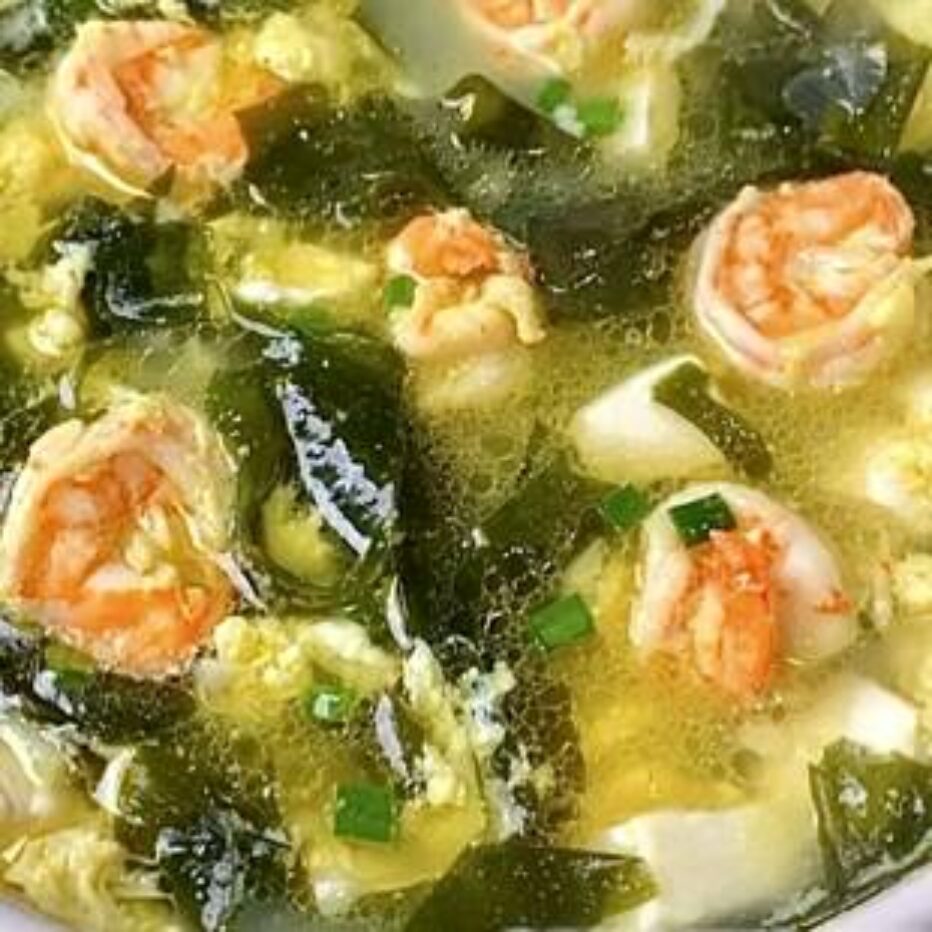 Суп «Креветки с морской капустой»