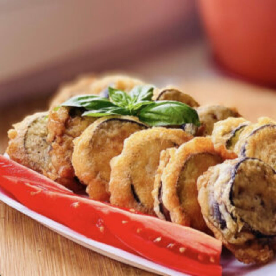 Баклажаны с мясом в кляре