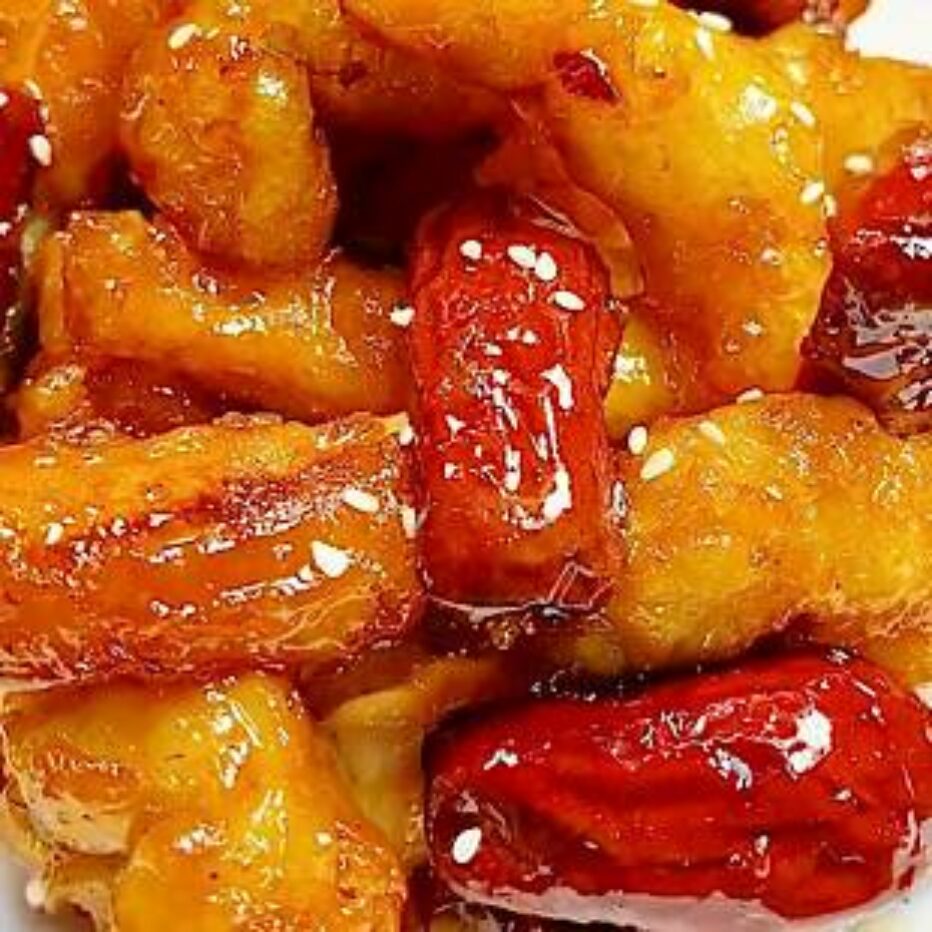Мясо с красными финиками