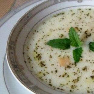 Турецкий йогуртовый суп