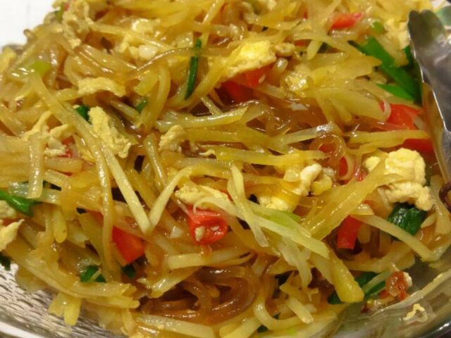 Картофельная соломка с лапшой