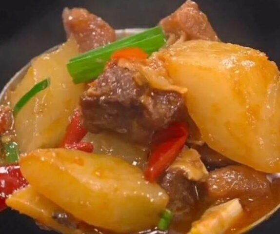 Тушёная говядина с лобой