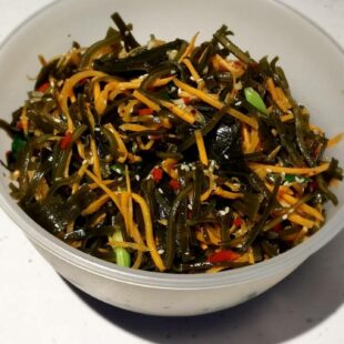 Салат из морской капусты